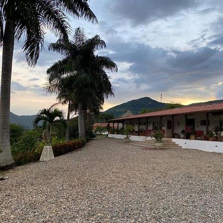 Finca Campestre Con Hermosa Vista Anapoima Exterior photo